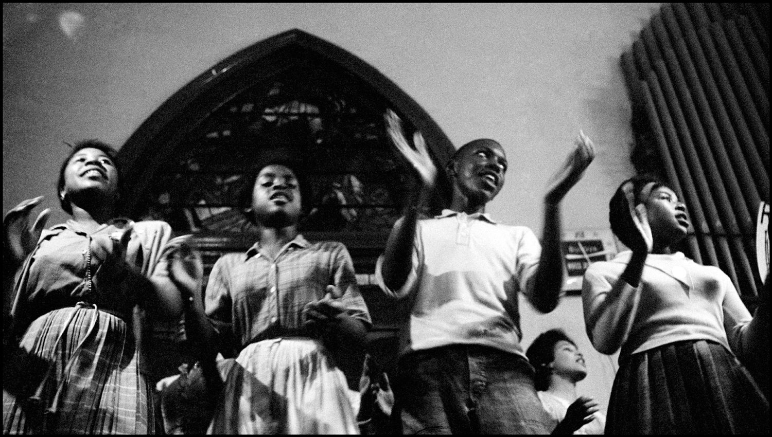 Teenagers lead freedom singing in Tabernacle Baptist Church, 1963, Danny Lyon, crmvet.org